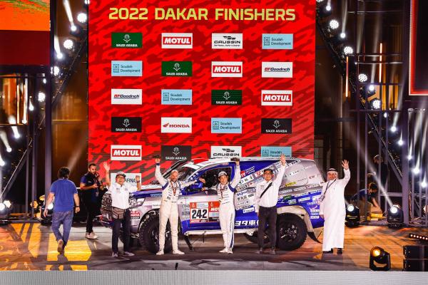 TOYO TIRES OPEN COUNTRY M/T พิสูจน์สมรรถนะกระหึ่มการแข่งขัน DAKAR RALLY พาทีม TOYOTA LAND CRUISER คว้าชัย 9 ปีติดต่อกัน!