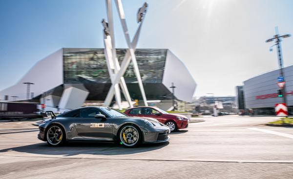 โครงการเฉพาะกิจ Sonderwunsch Factory Re-Commissioning ปรับแต่งสปอร์ตปอร์เช่ 911 GT3 ให้เหนือไปอีกขั้น ในวาระครบรอบ 30 ปี Porsche Supercup