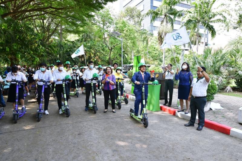 ต้อนรับเปิดเทอมใหม่ 2566 มหาวิทยาลัยเกษตรศาสตร์ เสริมทัพระบบขนส่งสาธารณะพลังงานไฟฟ้า  มุ่งลดการปล่อยก๊าซคาร์บอนไดออกไซด์ขับเคลื่อนสู่ความเป็นกลางทางคาร์บอนตามเป้าปี ค.ศ.2035