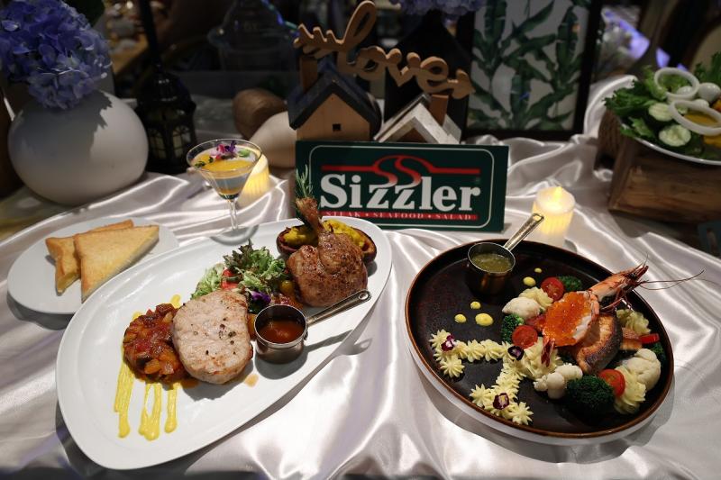 “ซิซซ์เล่อร์” เปิดตัว 2 เมนู สเต๊กพรีเมียม ต้อนรับวันแม่  เสิร์ฟความอร่อยสำหรับทุกครอบครัว ย้ำภาพเดสติเนชันแห่งความสุขทุกเทศกาล