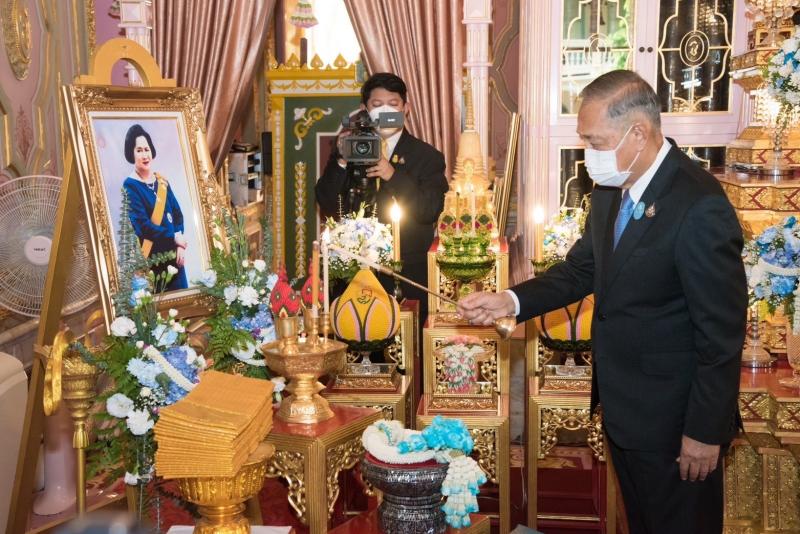 พลอากาศเอก ชลิต  พุกผาสุข  องคมนตรี  เป็นประธานในพิธีบำเพ็ญกุศลอุทิศถวาย สมเด็จพระเจ้าพี่นางเธอ เจ้าฟ้ากัลยาณิวัฒนา กรมหลวงนราธิวาสราชนครินทร์ บุคคลสำคัญของโลก