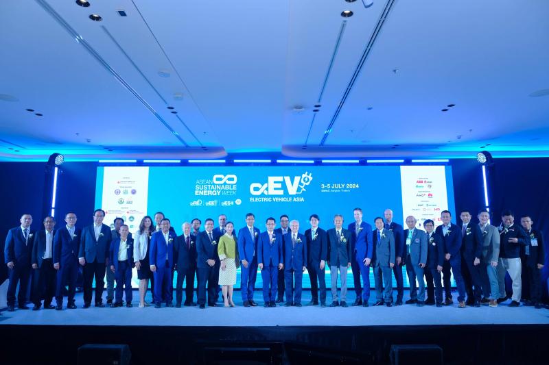 กระทรวงพลังงาน จับมือ อินฟอร์มาฯ และภาคีเครือข่ายด้านพลังงาน เปิดงาน ”ASEAN Sustainable Energy Week & Electric Vehicle Asia 2024” หนุน PDP 2024 เชื่อมอุตสาหกรรมไทยเปลี่ยนผ่านสู่พลังงานสะอาด