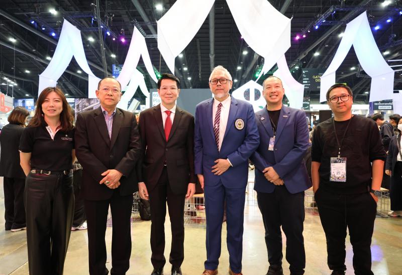 ผลิตภัณฑ์ Ax Tile EcoSoft® จาก Royal Thai แบรนด์ในเครือ TCM Corporation ได้รับรางวัล ASA Platform Selected Materials 2025 ผลิตภัณฑ์ Ax Tile EcoSoft® จาก Royal Thai แบรนด์ในเครือ TCM Corporation ได้รับรางวัล ASA Platform Selected Materials 2025
