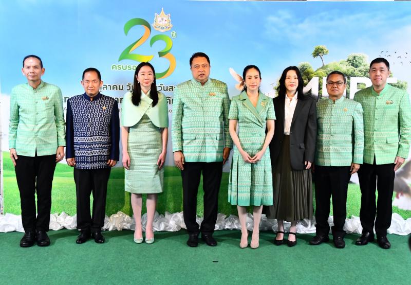 “รมว.สุชาติ” มอบนโยบาย ทส. ในโอกาสครบรอบ 23 ปี มุ่งเป้าพิทักษ์ทรัพยากรธรรมชาติและสิ่งแวดล้อม วัดผลได้ในระยะเวลา 4 เดือน เพื่อคุณภาพชีวิตที่ยั่งยืนของประชาชน