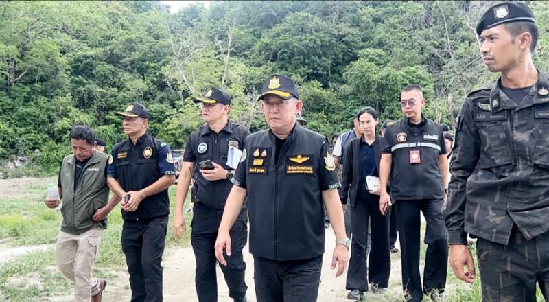 ฉก.ทส. ทวงคืนป่าชายเลน 141 ไร่ พบขบวนการขุดร่องน้ำปล่อยลงทะเล “สจ.ตี๋” นำชาวบ้านท้วง อ้างที่ทำกิน–ท้ารัฐวัดแนวเขต