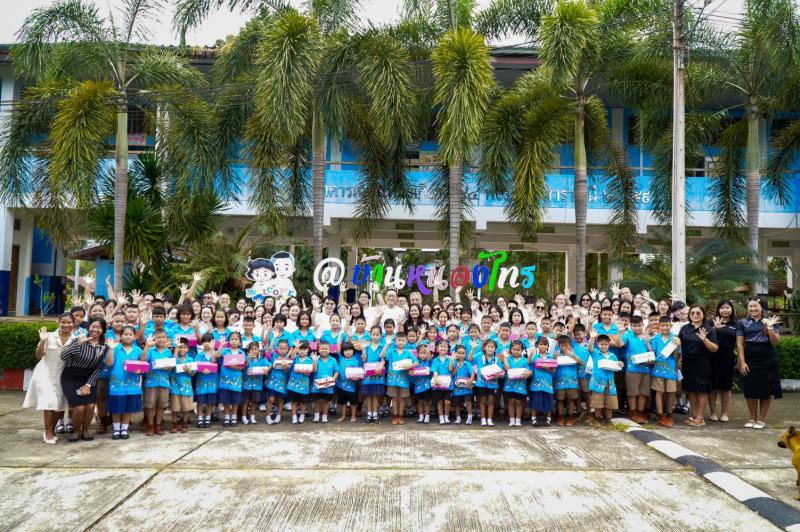 แอสคอทท์ และ มูลนิธิแคปปิตอลแลนด์ โฮป ร่วมบริจาคเงินกว่า 1.5 ล้านบาท สนับสนุนอุปกรณ์การเรียนที่จำเป็น ให้แก่เยาวชนใน 6 จังหวัดทั่วประเทศไทย