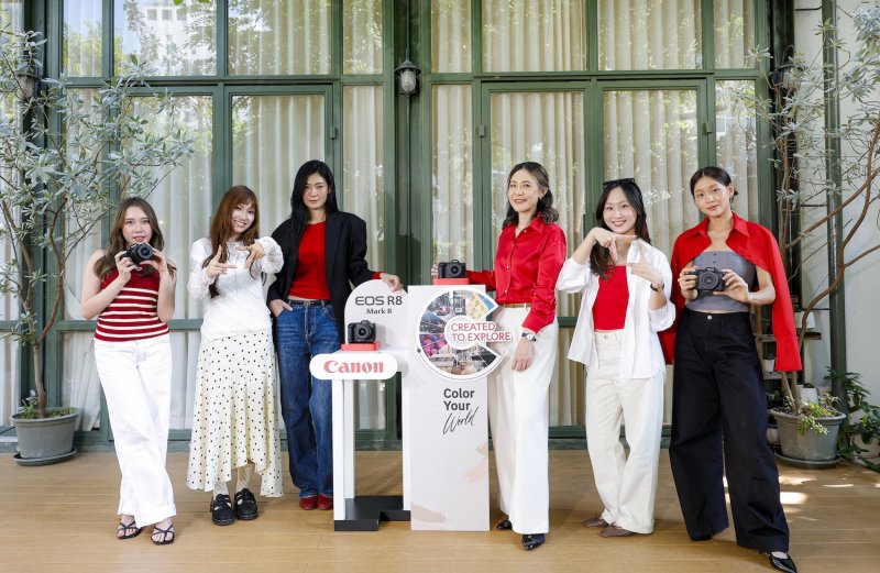 แคนนอน ชวนครีเอเตอร์สาวออกไปค้นหา “สีที่ใช่ในแบบของตัวคุณ” กับ EOS R8 Mark II เปลี่ยนวันธรรมดาให้เป็นประสบการณ์ใหม่  ผ่าน 16 Color Filters ที่ช่วยถ่ายทอดทุก Mood และสะท้อนตัวตนในแบบของคุณในกิจกรรม“Created To Explore Color Your World”
